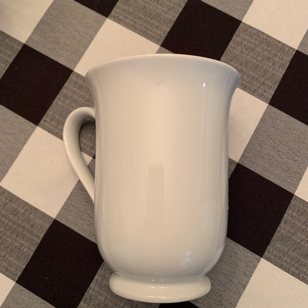 Pottery Barn Christmas cup Never used - Picture 2 of 4